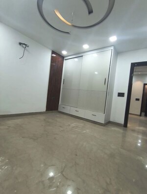 Room in 4 BHK Builder Floor at Rohini Sector 24 – for Sale