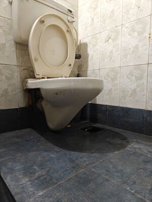 Bathroom in 1 BHK Apartment at Juhu – for Rent