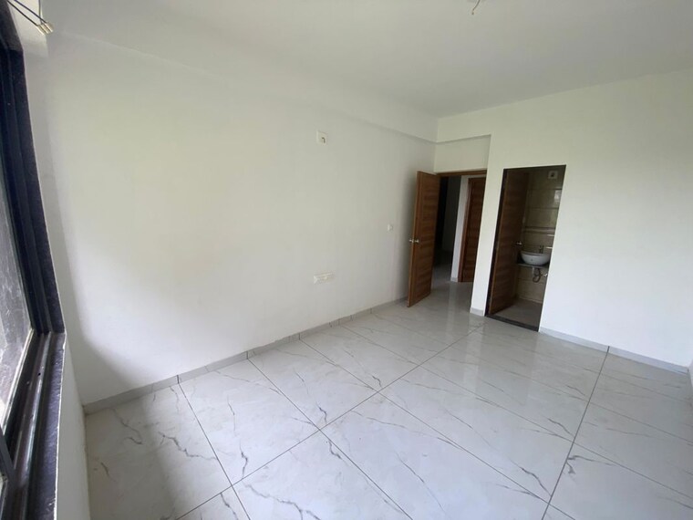 Room, keshav nagar 3 Bedroom 205 Sq.Yd. Apartment In Keshav Nagar Ahmedabad 10644537