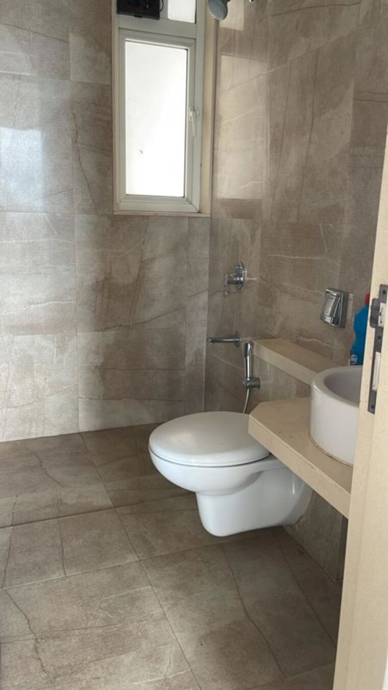 Bathroom, jp-decks 2 Bedroom 1000 Sq.Ft. Apartment In Goregaon East Mumbai 10644552