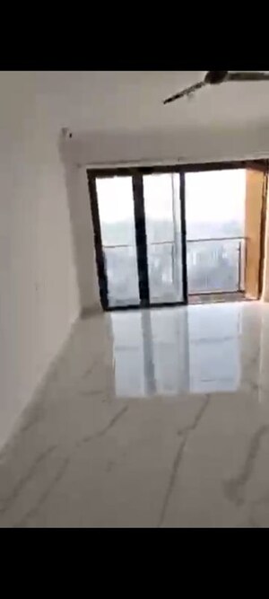 Room in 2 BHK Apartment at Risland The Icon Phase 2, Dhokali – for Rent
