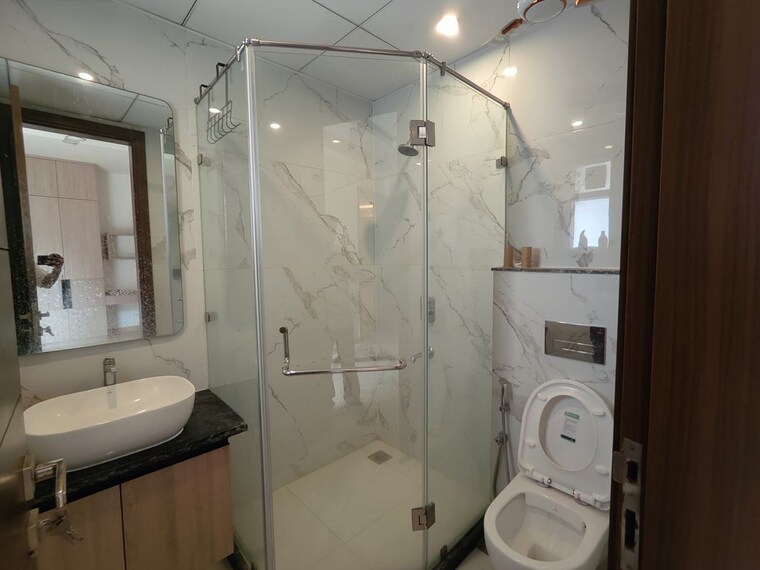 Bathroom, raj-one-good-earth 3 Bedroom 1616 Sq.Ft. Apartment In Sector 71 Gurgaon 10644564
