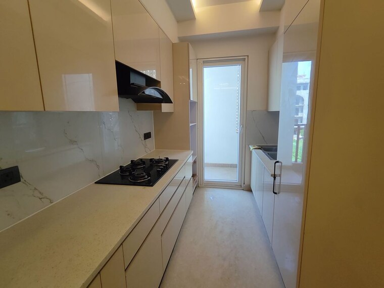Kitchen, raj-one-good-earth 3 Bedroom 1616 Sq.Ft. Apartment In Sector 71 Gurgaon 10644564