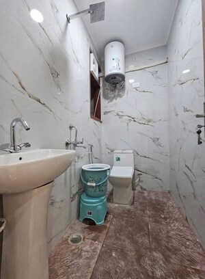 Bathroom in 1 BHK Apartment at Sainik Farm – for Rent