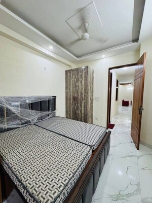 Bedroom in 2 BHK Apartment at Sainik Farm – for Rent