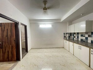 Room in 1 BHK Apartment at Neb Sarai – for Rent