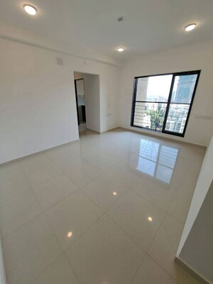 2 BHK Apartment For Rent in Lalani Valentine Apartment 1 Wing D, Malad East