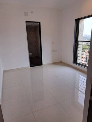 Room in 2 BHK Apartment at Lalani Valentine Apartment 1 Wing D, Malad East – for Rent