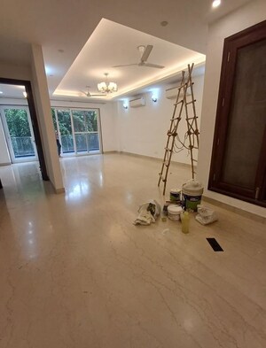 3 BHK Builder Floor For Rent in Chittaranjan Park