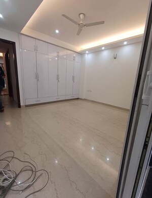Master Bedroom in 3 BHK Builder Floor at Chittaranjan Park – for Rent