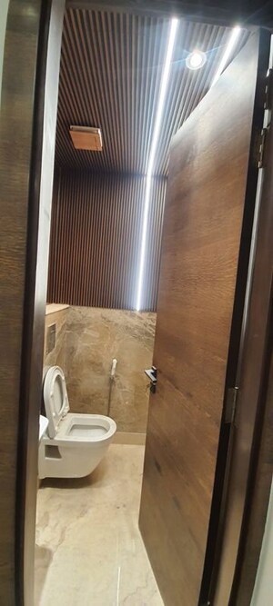 Bathroom in 4 BHK Builder Floor at Dlf Phase ii – for Rent