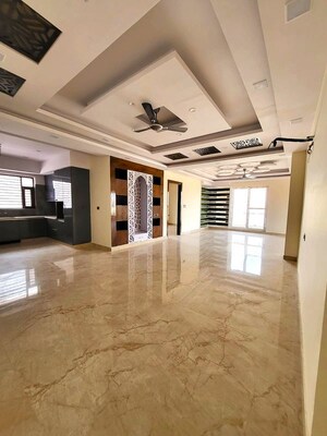 Living Room in 4 BHK Builder Floor at Green Fields Colony – for Sale