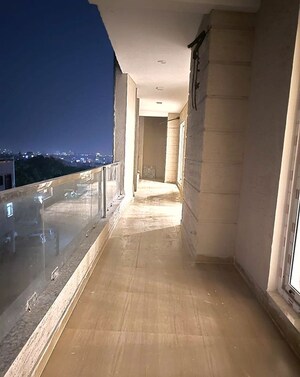 Balcony in 4 BHK Builder Floor at Green Fields Colony – for Sale