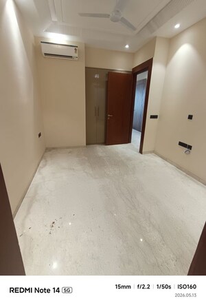 Master Bedroom in 3 BHK Builder Floor at Chittaranjan Park – for Rent