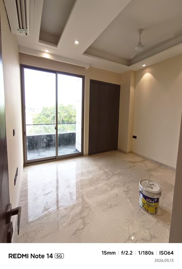 Bedroom, chittaranjan park 3 Bedroom 160 Sq.Yd. Builder Floor In Chittaranjan Park Delhi 10372297