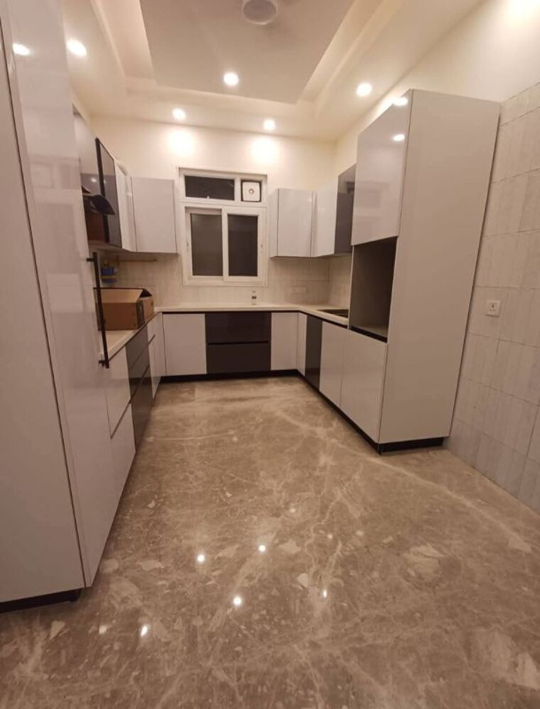 Kitchen, kalkaji 3 Bedroom 200 Sq.Yd. Builder Floor In Kalkaji Delhi 10372877