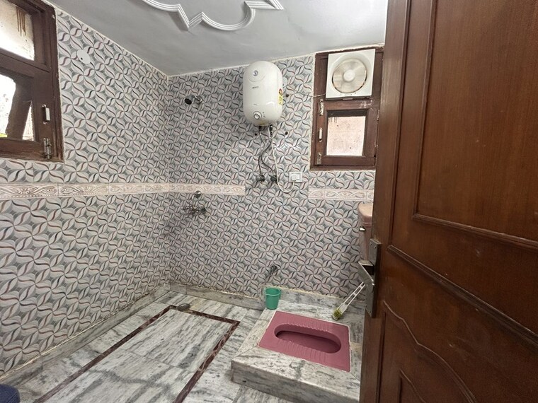 Bathroom, sector 12 dwarka 3 Bedroom 1800 Sq.Ft. Apartment In Sector 12 Dwarka Delhi 10618795