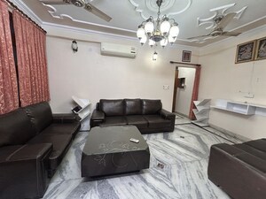 Team Area in 3 BHK Apartment at Sector 12 Dwarka – for Rent