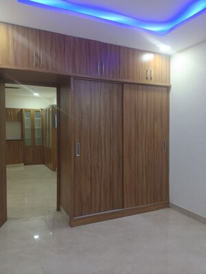 Room in 3 BHK Apartment at Alkapur Township – for Rent