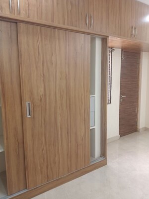 Room in 3 BHK Apartment at Alkapur Township – for Rent
