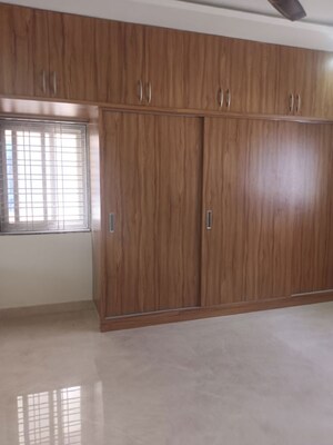 Room in 3 BHK Apartment at Alkapur Township – for Rent