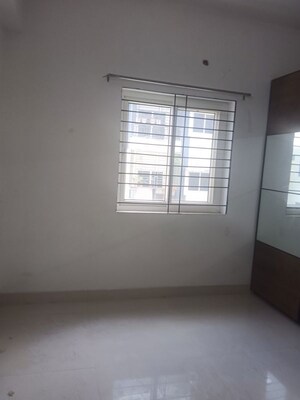 Room in 3 BHK Apartment at Manikonda – for Rent