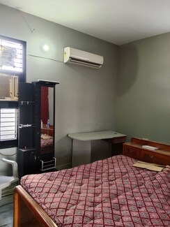 2 BHK Builder Floor For Rent in Huda