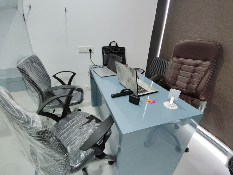 Team Area, squarefeet-centura-square Commercial Office Space 500 Sq.Ft. In Wagle Industrial Estate Thane 10644689