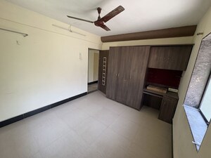 Room in 1 BHK Apartment at Ek Manas Apartment, Shree Nagar – for Rent