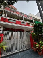 3 BHK + Servant Room 2200 Sq.Ft. Builder Floor in Navjeevan Vihar