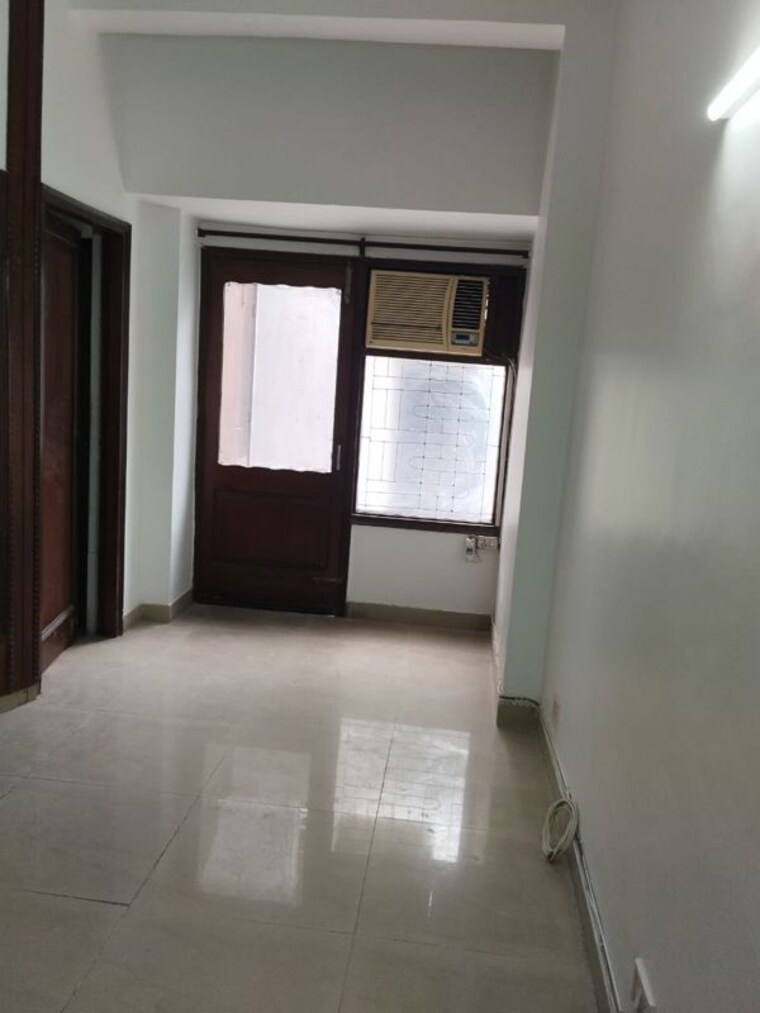 Room, navjeevan vihar 3 Bedroom 2200 Sq.Ft. Builder Floor In Navjeevan Vihar Delhi 10644707