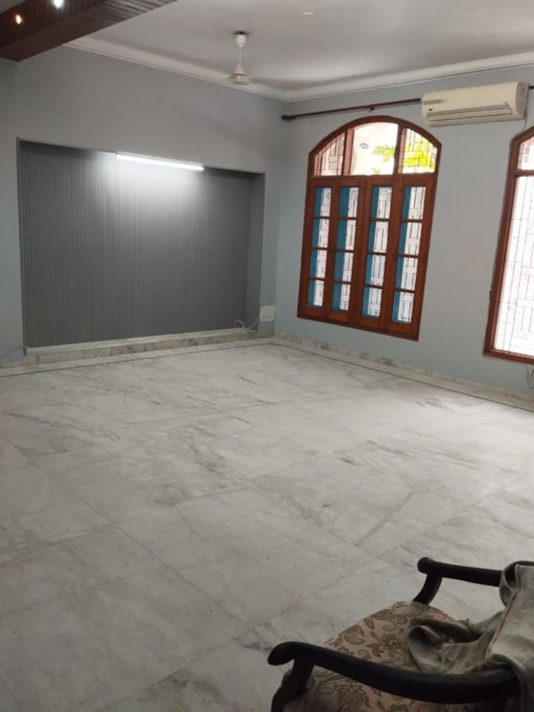Room, navjeevan vihar 3 Bedroom 2200 Sq.Ft. Builder Floor In Navjeevan Vihar Delhi 10644707