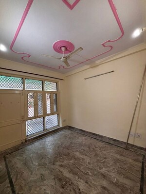 Room in 2 BHK Builder Floor at Chaudhary Deshraj Complex, Sector 22 – for Rent