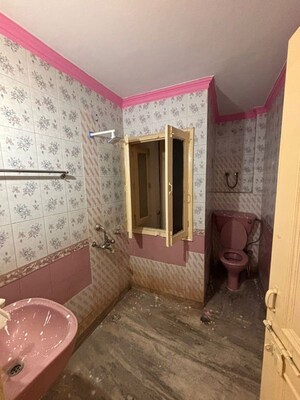 Living Room in 2 BHK Builder Floor at Chaudhary Deshraj Complex, Sector 22 – for Rent
