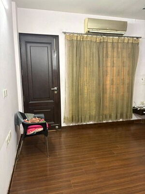 Gym in 3 BHK Builder Floor at Suncity Essel Tower, Sector 28 – for Rent