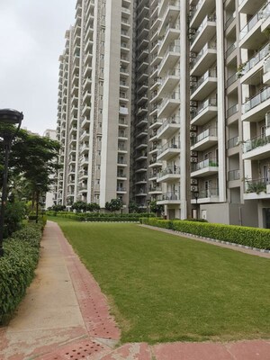 3.5 BHK Apartment – Exterior View View at Microtek Greenburg, Sector 86 - for Rent
