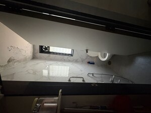 Furnished Amenities in 1 BHK Apartment at Raj Kamal CHS Vile Parle, Vile Parle East – for Rent