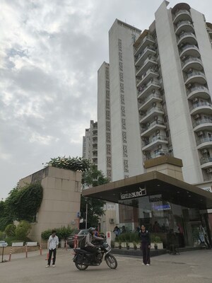 3.5 BHK Apartment – Exterior View View at Microtek Greenburg, Sector 86 - for Rent
