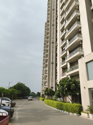 3.5 BHK Apartment – Exterior View View at Microtek Greenburg, Sector 86 - for Rent