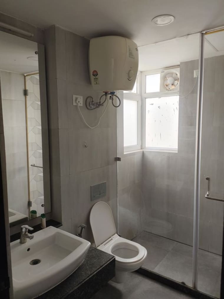 Bathroom, microtek-greenburg 3.5 Bedroom 1900 Sq.Ft. Apartment In Sector 86 Gurgaon 10644818