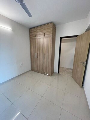 Room in 3 BHK Apartment at NG Grand Plaza, Ghansoli – for Rent