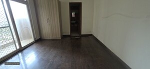 Room in 3 BHK Apartment at Mahagun Mywoods, Sector 16c Greater Noida – for Rent