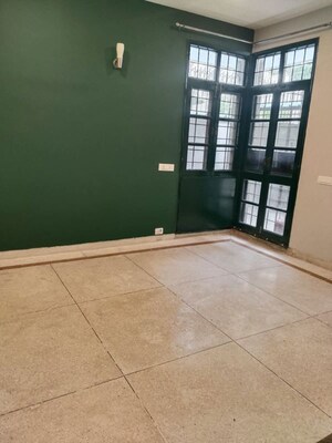 3 BHK Builder Floor For Rent in Sector 27