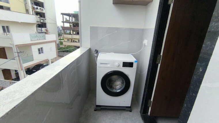 Bathroom, sri-sai-nilayam-nanakramguda 3 Bedroom 1400 Sq.Ft. Apartment In Nanakramguda Hyderabad 10644884