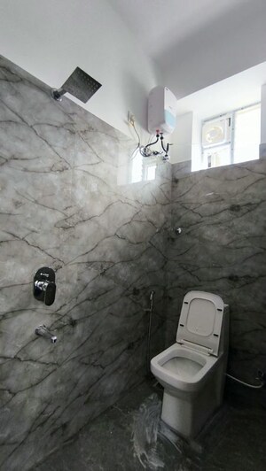 Bathroom in 3 BHK Apartment at Sri Sai Nilayam Nanakramguda, Nanakramguda – for Rent