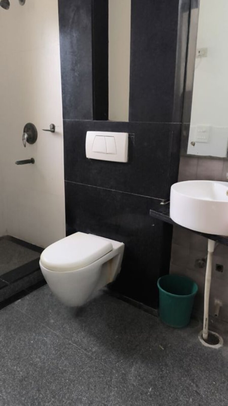 Bathroom, sector 18 Pg For Girls In Sector 18 10644904