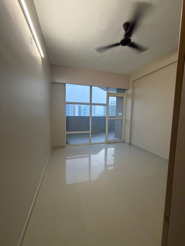 Room, pyramid-midtown 2 Bedroom 700 Sq.Ft. Apartment In Sector 59 Gurgaon 10644930