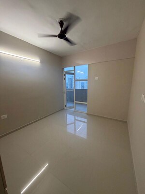 Room in 2 BHK Apartment at Pyramid Midtown, Sector 59 – for Rent