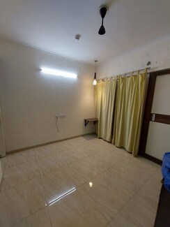 3.5 BHK + Servant Room Apartment For Sale in Gaur City 2 - 11th Avenue