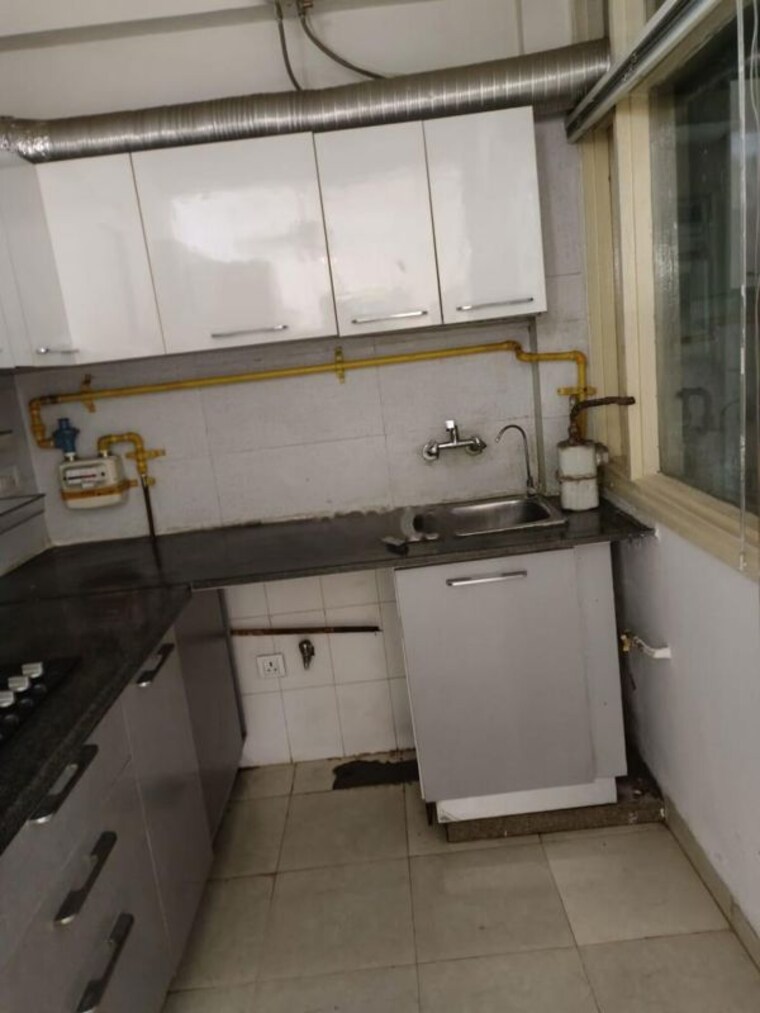 Kitchen, tulip-orange 3 Bedroom 1450 Sq.Ft. Apartment In Sector 70 Gurgaon 10644942